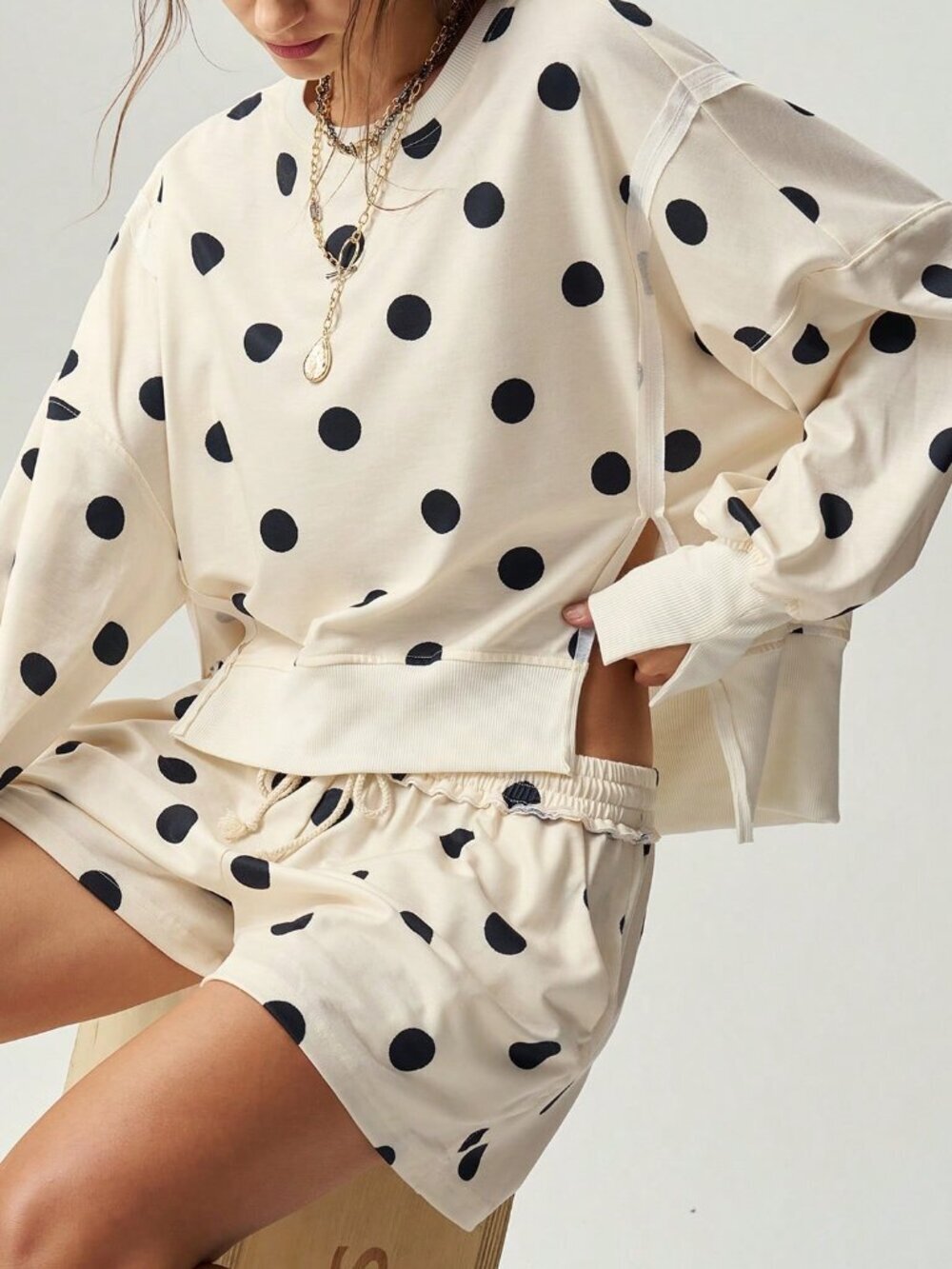 Apricot Casual Women's Polka Dot Drop Shoulder Long Sleeve Sweatshirt & Shorts